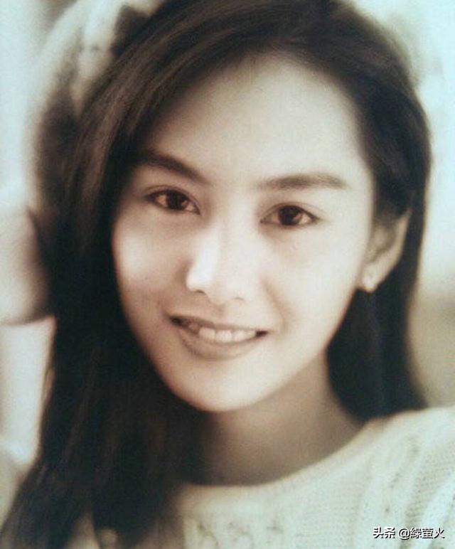 娛樂圈裡哪些女明星擁有神仙顏值，卻是五短身材？
