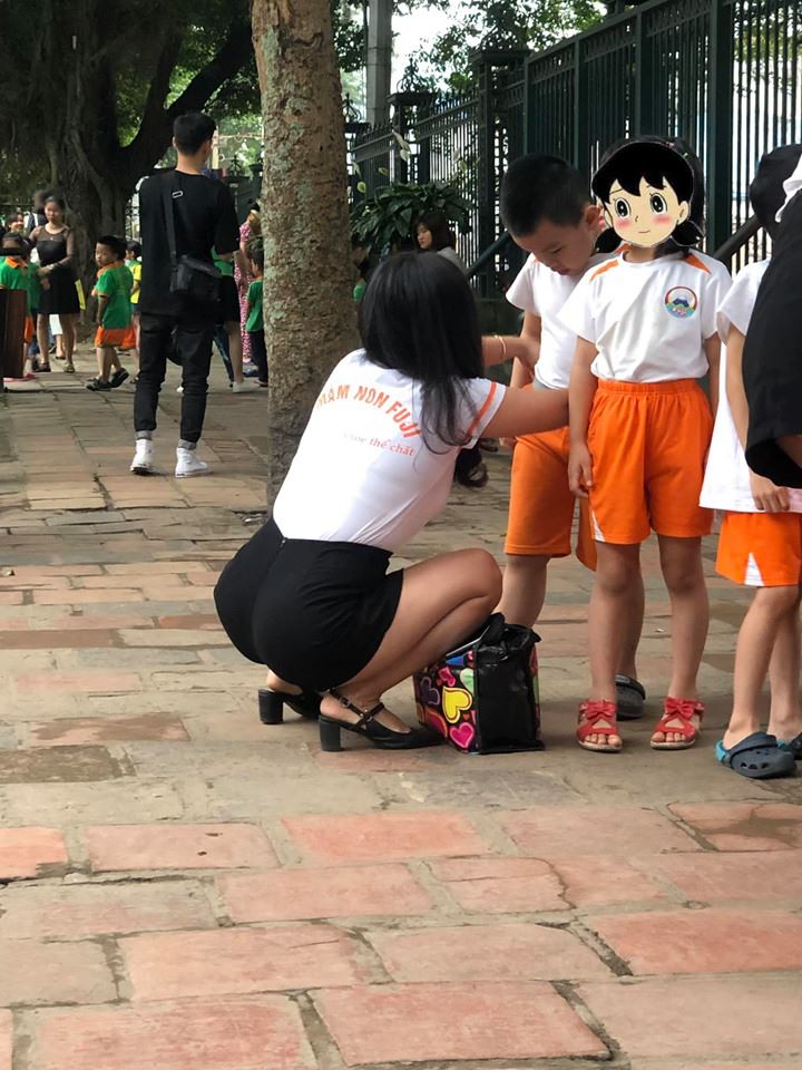 正妹幼稚園老師身材超夢幻，地方爸爸暴動搶接送上學！