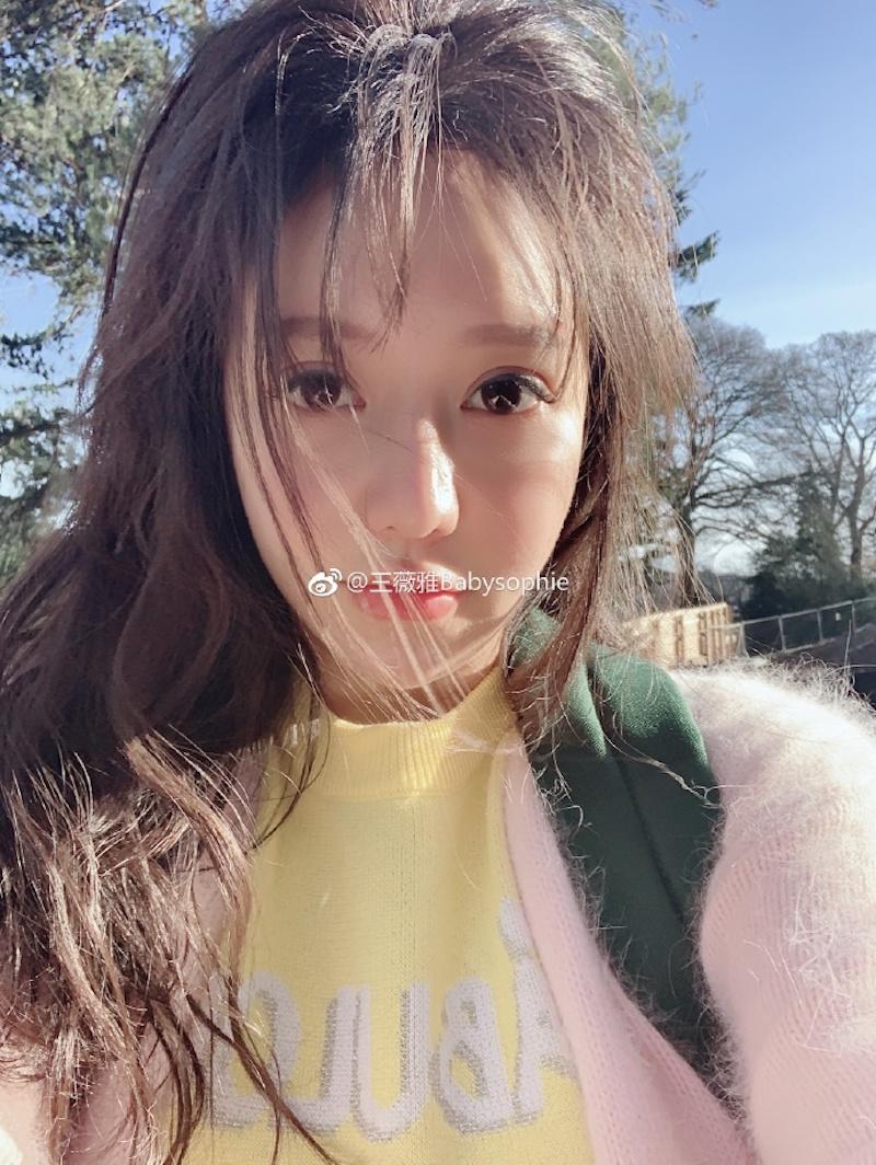畫面過於猛！歐美派正妹「王薇雅」自拍曲線逼人 ～