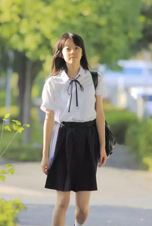 日本女高中生的裙子到底有多短？最後一張，叫人受不了啊！！