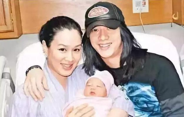 鍾麗緹被婆婆嫌棄老，看了年輕舊照，網友：怎樣都輪不到你兒子！