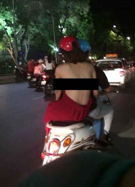 熱到衣服融化？女子火辣上路…