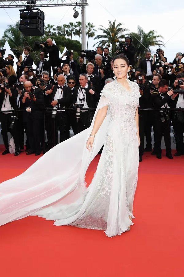 53歲鞏俐嫁給71歲法國女神收割機怎麼了？這麼A才是鞏皇！