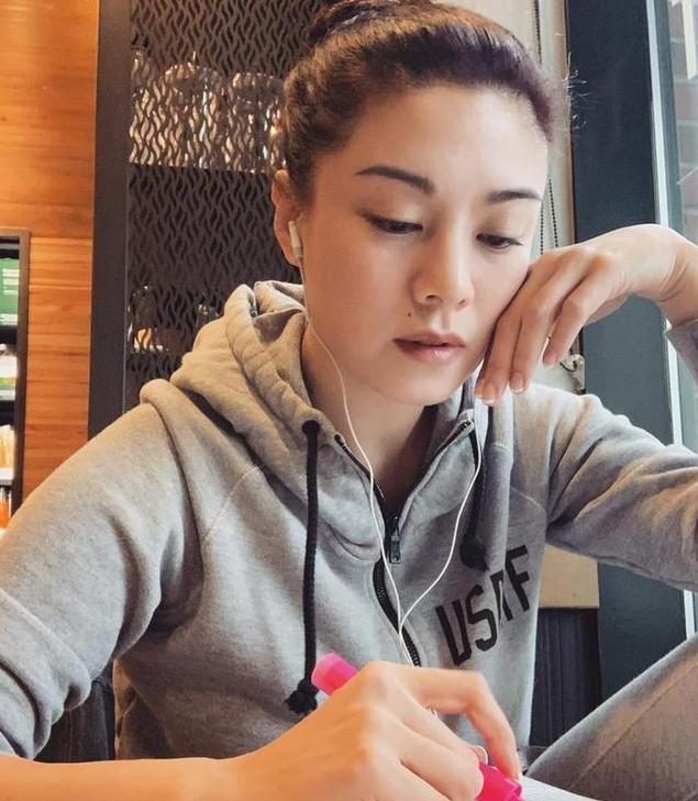 她曾對劉愷威不屑一顧，卻被多任男友拋棄，今40歲「嫩」成少女！