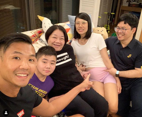 恭喜！黑人公布喜訊：「媽媽又當阿嬤了」　全家人都超興奮「又多了一對雙胞胎」