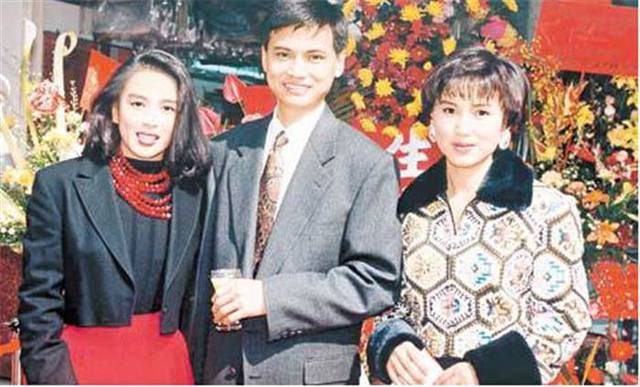 55歲陳秀雯帶兒還夫債十年，跟親妹反目，8年後近照曝光已離婚不做賢妻，網友：早該如此