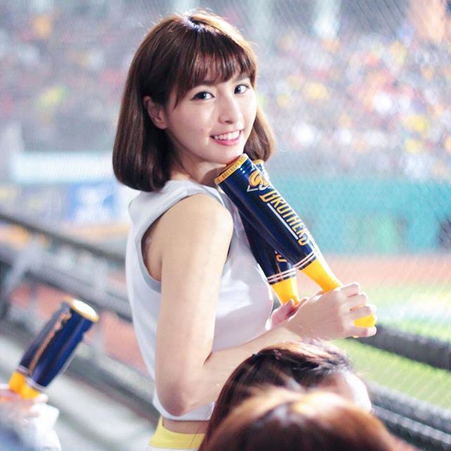 女神「峮峮」再度讓鄉民嘆為觀止！