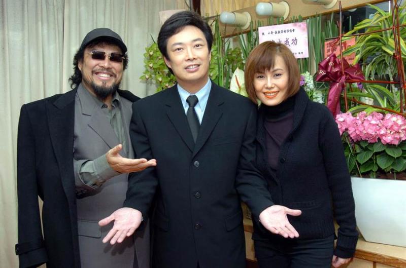 還不求婚？56歲江蕙傳「不結婚就等費玉清」　郭台銘說溜嘴「他們交往過」女方回應了 