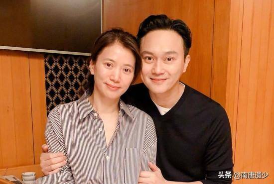 48歲袁詠儀59歲鍾楚紅同框比美，自然老去魅力依舊遠勝「蠟像臉」！