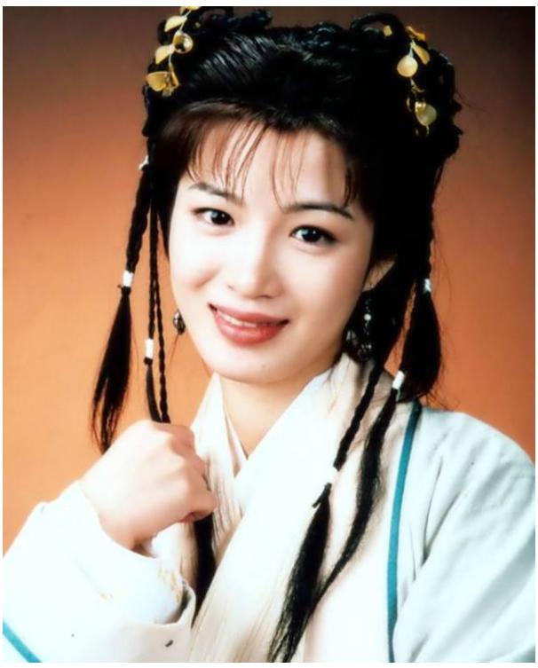 背叛劉德華遭豪門拋棄，靠低保生活，40歲翻身再嫁豪門風光無限