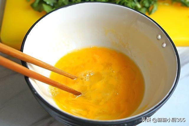 這飯真鮮香，每次煮一大鍋，我都絕不手軟，准能吃三碗才覺得過癮