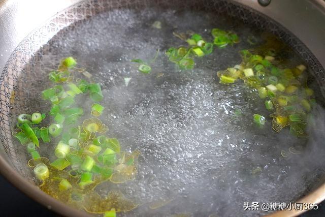 這飯真鮮香，每次煮一大鍋，我都絕不手軟，准能吃三碗才覺得過癮