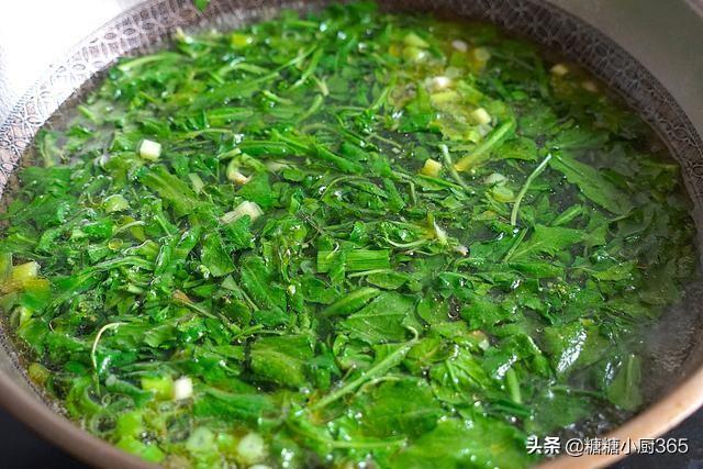 這飯真鮮香，每次煮一大鍋，我都絕不手軟，准能吃三碗才覺得過癮