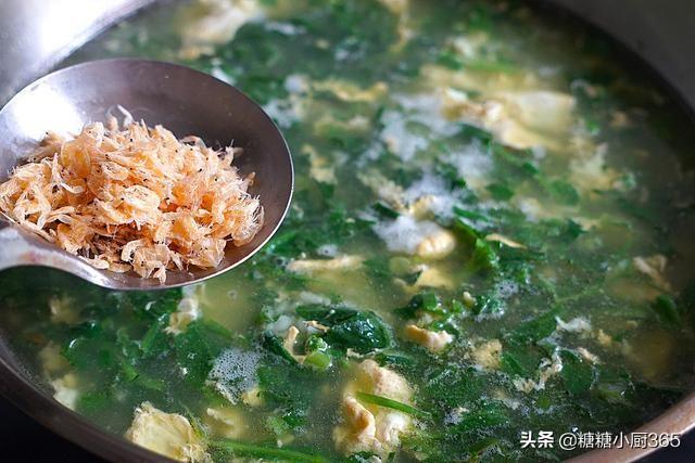 這飯真鮮香，每次煮一大鍋，我都絕不手軟，准能吃三碗才覺得過癮