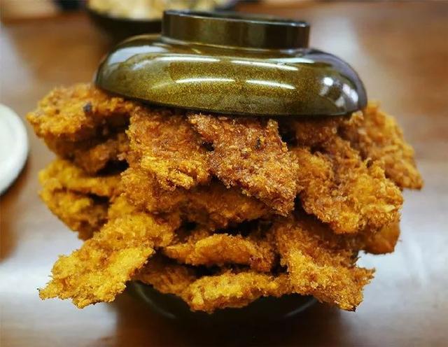日本美食有多野？炒麵有18斤，叉燒能養活一家4口，香菜用盆裝！