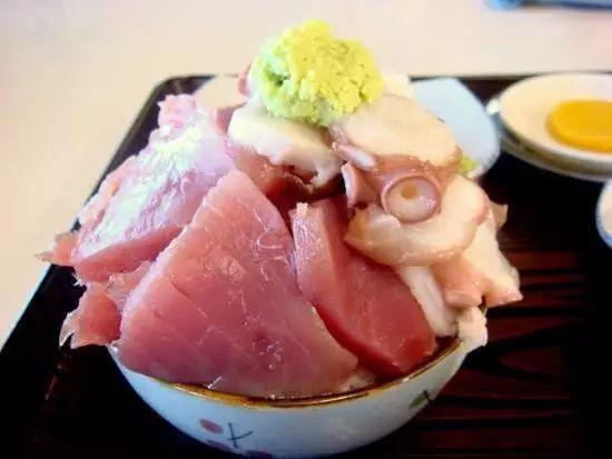 日本美食有多野？炒麵有18斤，叉燒能養活一家4口，香菜用盆裝！