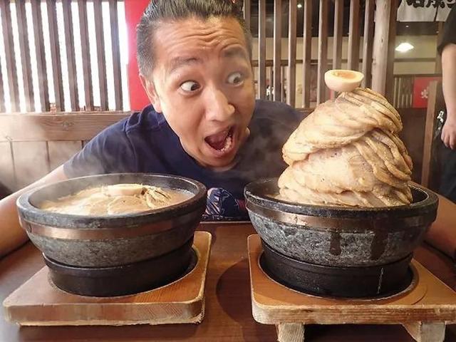 日本美食有多野？炒麵有18斤，叉燒能養活一家4口，香菜用盆裝！