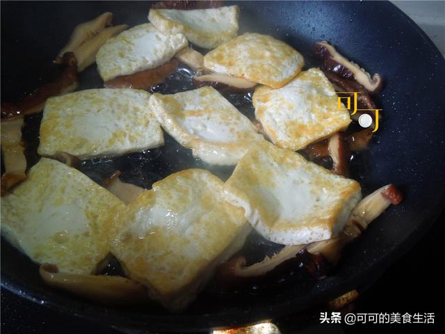 夏天最愛這樣吃豆腐，與這兩樣一起燒成本不到10元，10分鐘端上桌