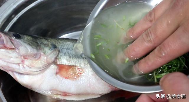 「清蒸鱸魚」原來有這麼多的講究、漲知識了