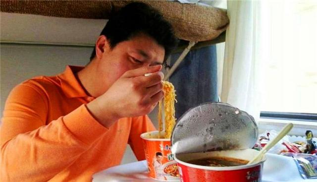 舌尖上的火車，你知道中國火車餐味道的巔峰時代是什麼時候嗎？