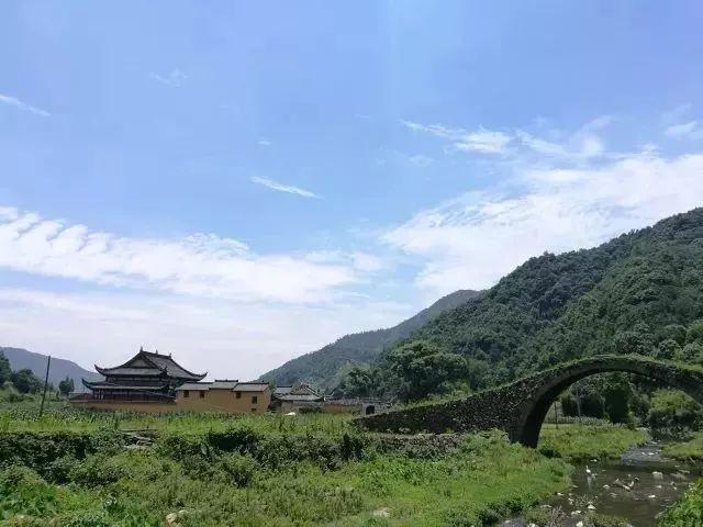 比雲南低調、比桂林秀美，是時候去這座藏於深閨的小城隱居了！