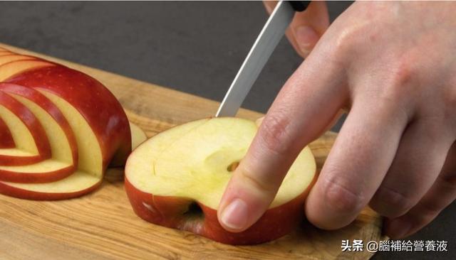漂亮的裝飾：蔬果雕刻；當你這樣切黃瓜，它將變成一門可口的藝術