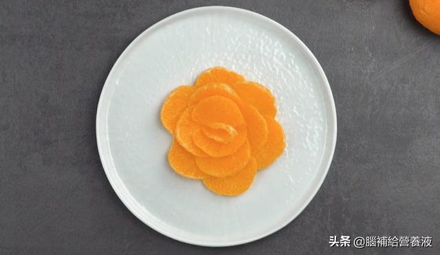 漂亮的裝飾：蔬果雕刻；當你這樣切黃瓜，它將變成一門可口的藝術
