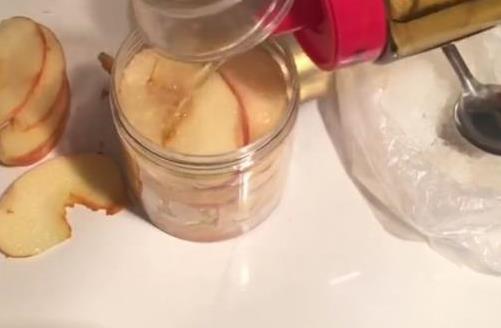 愛喝蘋果醋的可以不用再花錢買了！在家就能自製一大瓶，省錢又好喝