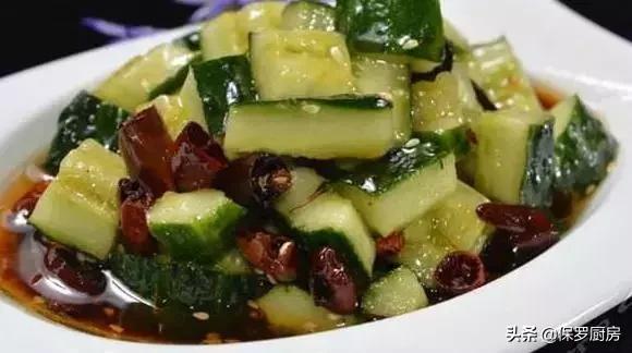 怎麼做「涼拌黃瓜」才好吃？拍黃瓜還是油潑黃瓜？兩種做法都有！