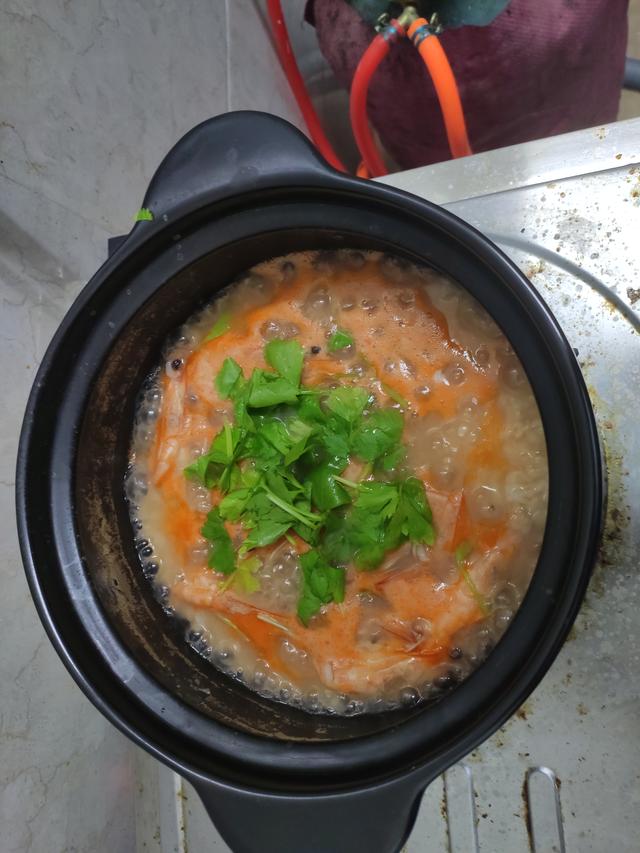 只需簡單幾招就可以做出一道可口的砂鍋粥