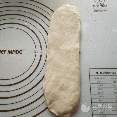 奶油蜜豆吐司的做法。