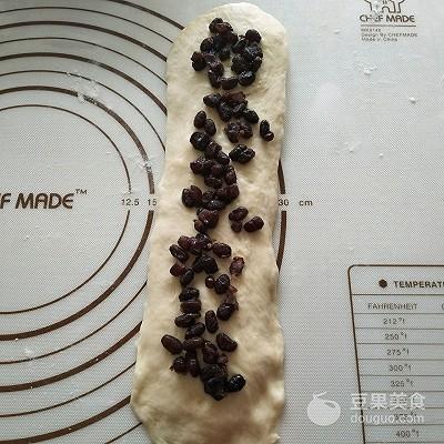 奶油蜜豆吐司的做法。