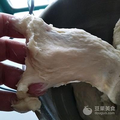 奶油蜜豆吐司的做法。