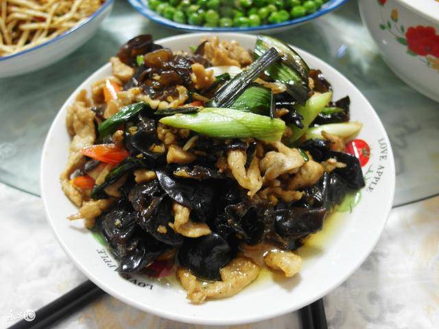 30種木耳的做法，比吃肉還過癮，女人吃了對皮膚好！