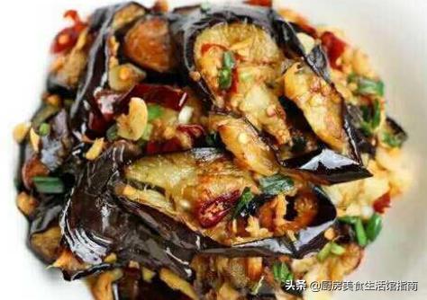 食物：豆腐皮雞絲、蒜苗培根、蒜香茄子