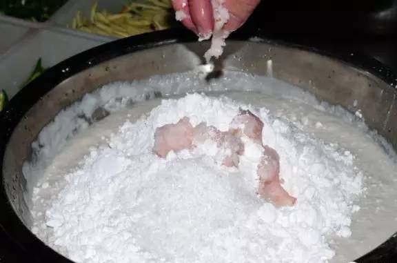 這款海鮮小吃，十年前無人問津，現在火到沒朋友
