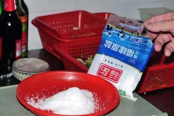 這款海鮮小吃，十年前無人問津，現在火到沒朋友
