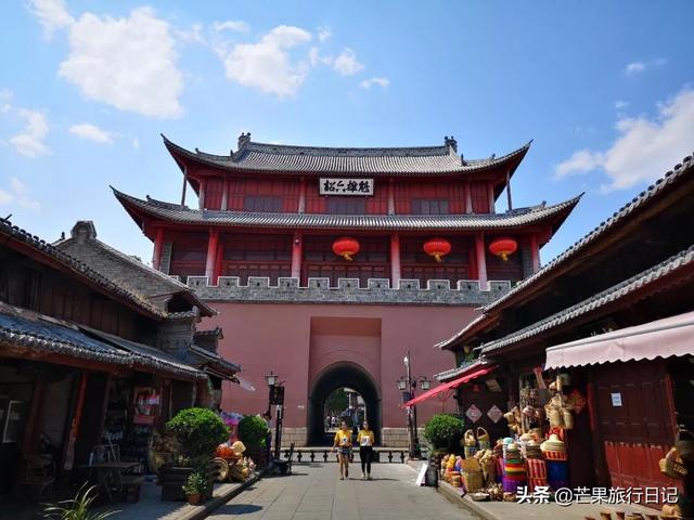 如果你覺得大理麗江太商業化，推薦你到雲南這個古城，安靜遊客少
