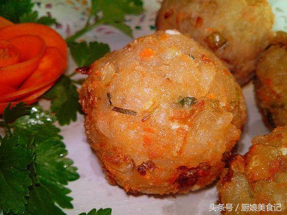 這樣做的黃金糯米肉丸，美味可口吃不膩哦！