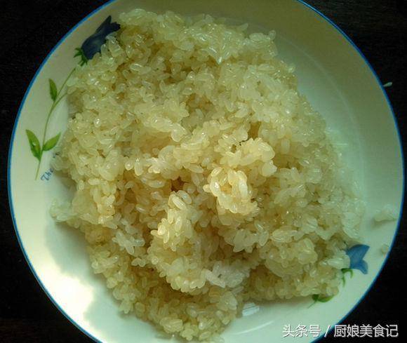這樣做的黃金糯米肉丸，美味可口吃不膩哦！