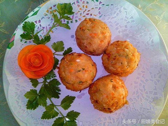 這樣做的黃金糯米肉丸，美味可口吃不膩哦！