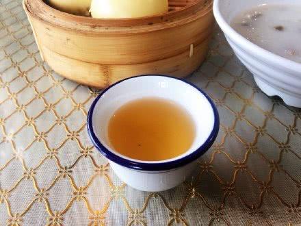 據說廣東人每天都這樣吃早餐，廣東人看了表示：太看得起我們了