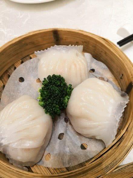據說廣東人每天都這樣吃早餐，廣東人看了表示：太看得起我們了