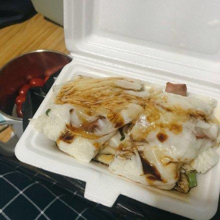 據說廣東人每天都這樣吃早餐，廣東人看了表示：太看得起我們了