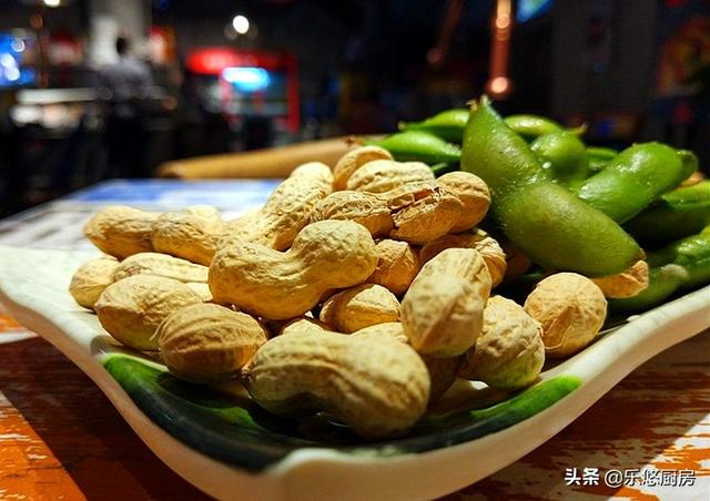 美味卻不健康？這些夏季大排檔美食，簡直讓人又愛又恨！