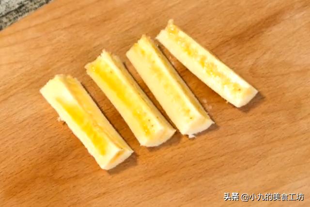 1根香蕉2個雞蛋，教你一種新做法，香甜又酥脆，大人孩子搶著吃