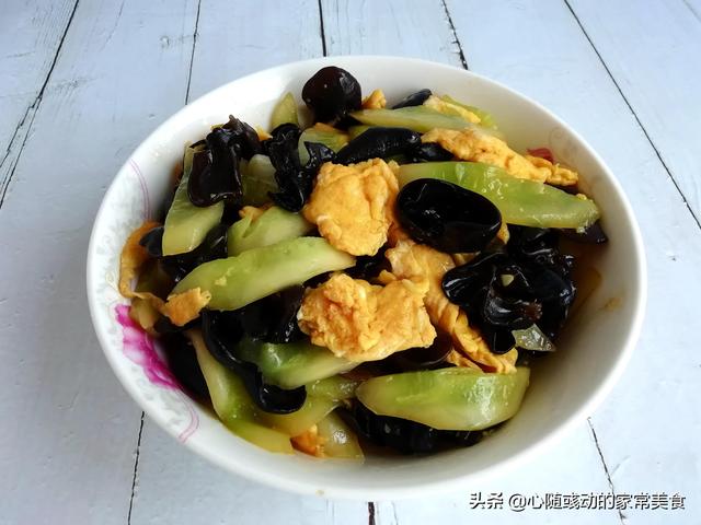 曬曬我家的伙食，每餐兩道菜，吃得舒服又營養，成本還不到10元