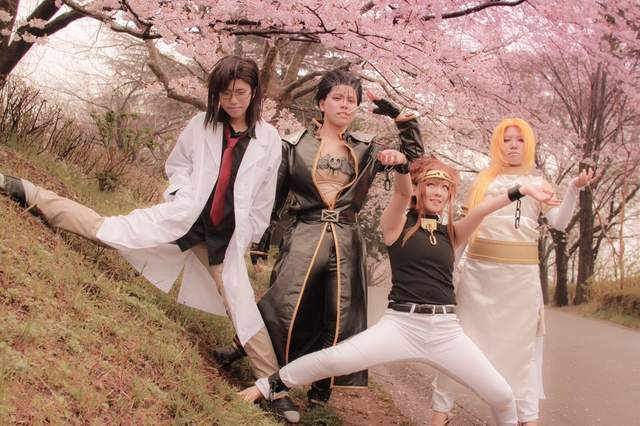 Cosplay「唯美與現實」只有一線之隔！現實照片一看秒軟　網崩潰：她的肚臍！