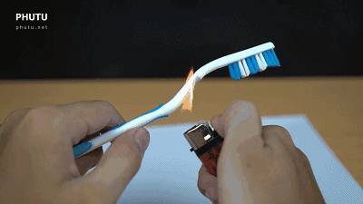 原來把2根舊牙刷綁在一起，效果竟然這麼好，以前的牙刷都白扔了