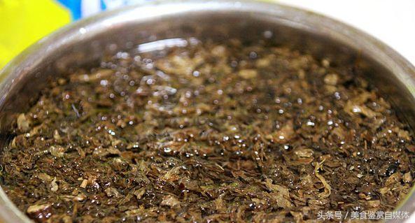  30年大廚傳授的正宗客家【梅菜扣肉】詳細做法，不油不膩，香的流口水！觀看數：1555 人